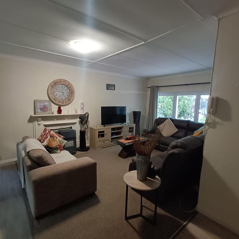 5 Bedroom Property for Sale in Bergsig Eastern Cape